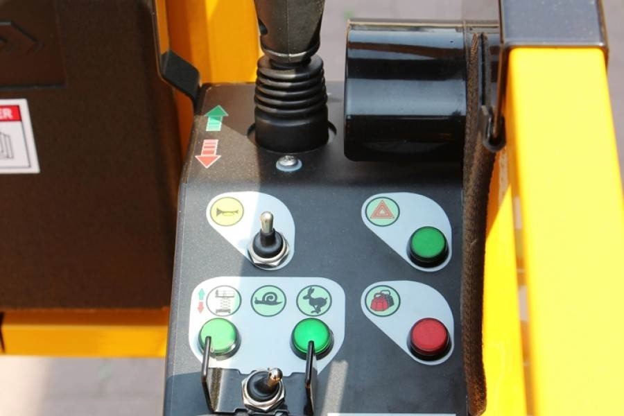 Haulotte Compact 8 Valid inspection, *Guarantee! Electric, - رافعات مقصية: صور 5 Haulotte Compact 8 Valid inspection, *Guarantee! Electric, - رافعات مقصية: صور 5