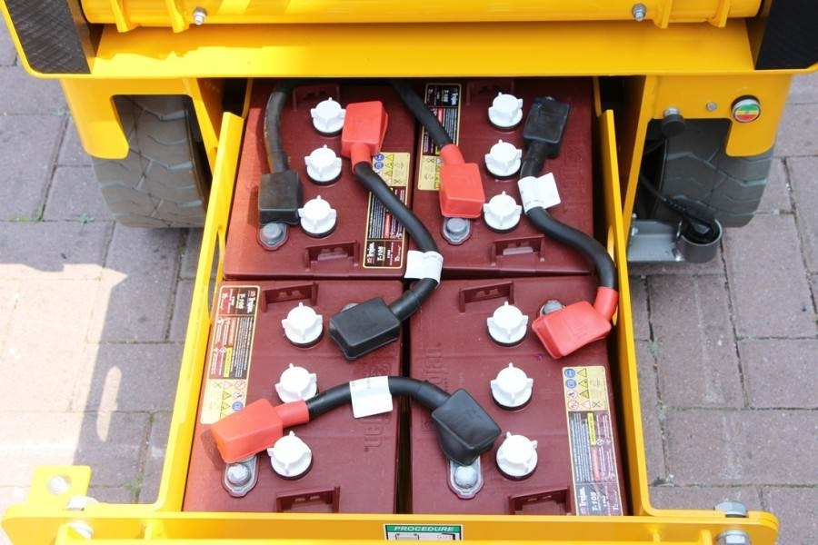 Haulotte Compact 8 Valid inspection, *Guarantee! Electric, - رافعات مقصية: صور 3 Haulotte Compact 8 Valid inspection, *Guarantee! Electric, - رافعات مقصية: صور 3