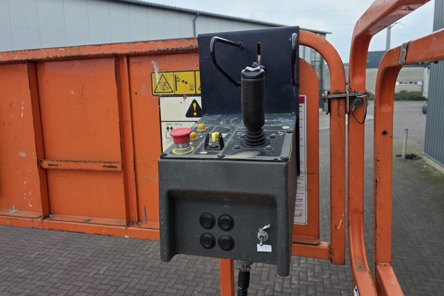 JLG M4069 Hybrid, 14.2m Working Height, 360kg Capacity - رافعات مقصية: صور 5 JLG M4069 Hybrid, 14.2m Working Height, 360kg Capacity - رافعات مقصية: صور 5