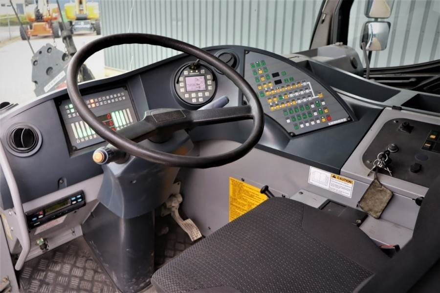 Liebherr LTM1050-3.1 6x4 Drive And 6-Wheel Steering, 50t Ca - رافعة لجميع التضاريس: صور 4 Liebherr LTM1050-3.1 6x4 Drive And 6-Wheel Steering, 50t Ca - رافعة لجميع التضاريس: صور 4