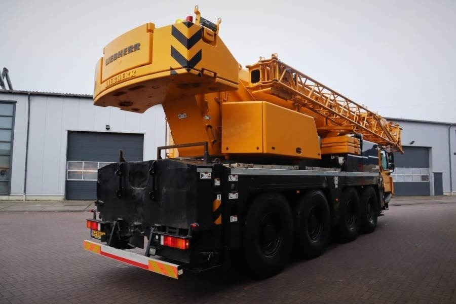 Liebherr LTM1070-4.2 Dutch Vehicle Registration, Valid Insp - رافعة لجميع التضاريس: صور 2 Liebherr LTM1070-4.2 Dutch Vehicle Registration, Valid Insp - رافعة لجميع التضاريس: صور 2