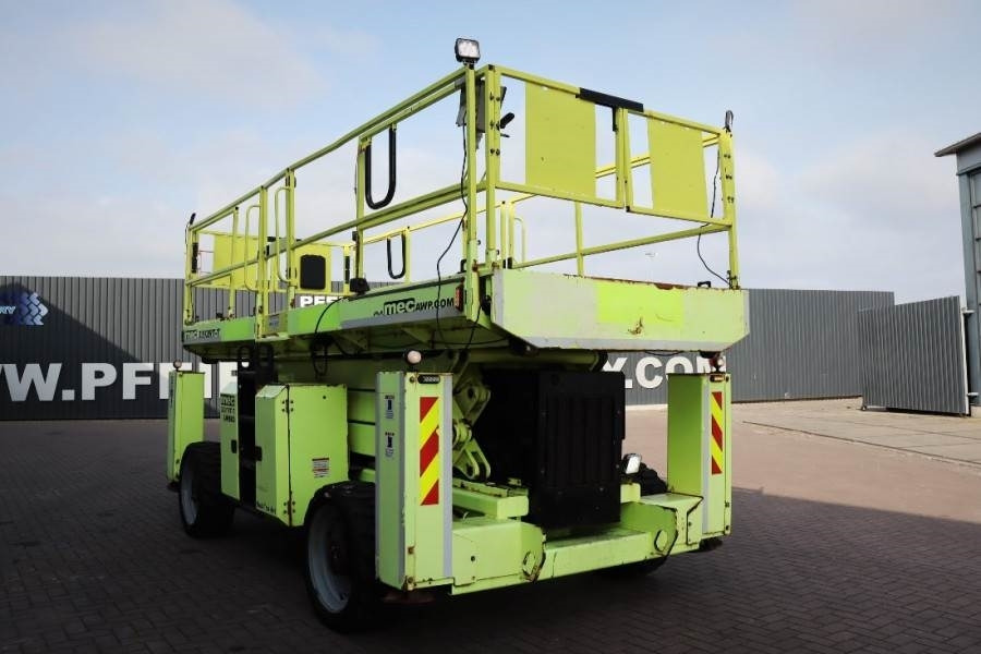 رافعات مقصية MEC 3392RT-T Diesel, 4x4 Drive, 12m Working Height, 12: صور 7 رافعات مقصية MEC 3392RT-T Diesel, 4x4 Drive, 12m Working Height, 12: صور 7