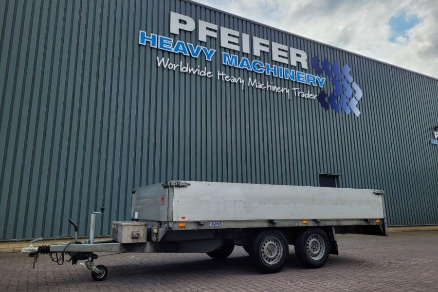 Saris PL1827 2 Axel Trailer - مقطورات السيارات: صور 1 Saris PL1827 2 Axel Trailer - مقطورات السيارات: صور 1