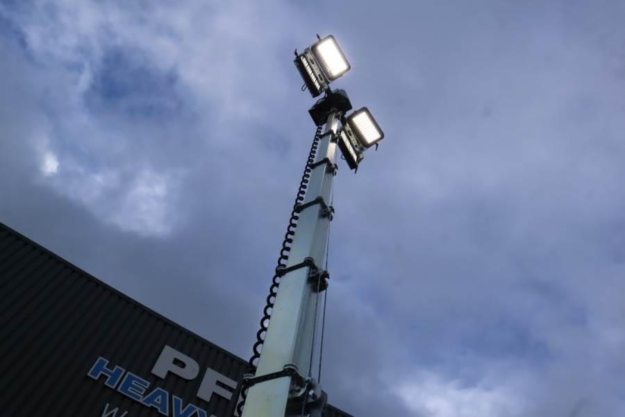 Trime X-BOX 4x320W Valid inspection, *Guarantee! H  - ابراج اضاءة: صور 4 Trime X-BOX 4x320W Valid inspection, *Guarantee! H  - ابراج اضاءة: صور 4