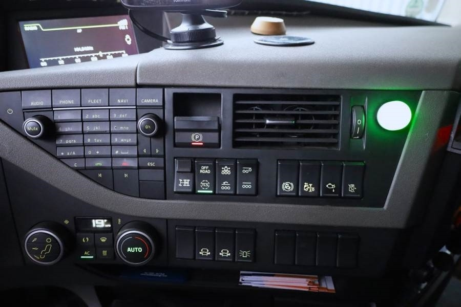 رافعة لجميع التضاريس Volvo FH12 With Cormach 135t/m Crane Volvo FH12 10x4 Wit: صور 14