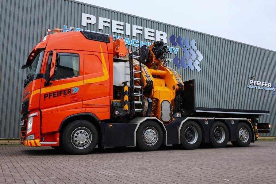 Volvo FH12 With Cormach 135t/m Crane Volvo FH12 10x4 Wit - رافعة لجميع التضاريس: صور 1 Volvo FH12 With Cormach 135t/m Crane Volvo FH12 10x4 Wit - رافعة لجميع التضاريس: صور 1