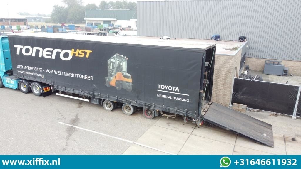 Wiese 3-ass. Semi dieplader met huifopbouw / Wiese 9 tons laadklep - عربة مسطحة منخفضة نصف مقطورة: صور 2 Wiese 3-ass. Semi dieplader met huifopbouw / Wiese 9 tons laadklep - عربة مسطحة منخفضة نصف مقطورة: صور 2