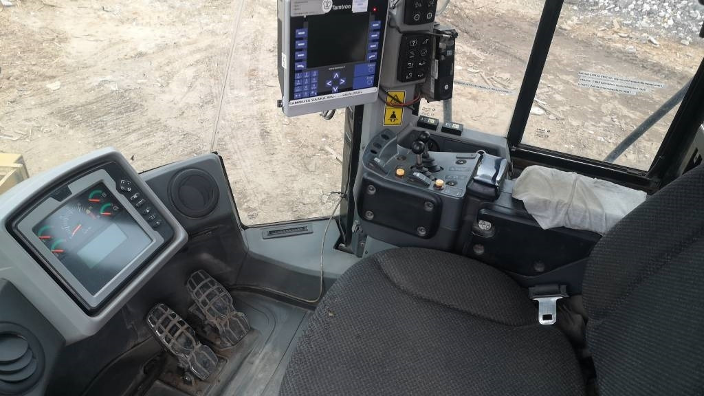 CAT 966 K - اللودر بعجل: صور 3 CAT 966 K - اللودر بعجل: صور 3