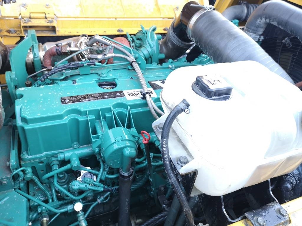 Volvo EC 300 D L - حفارات زحافة: صور 2 Volvo EC 300 D L - حفارات زحافة: صور 2