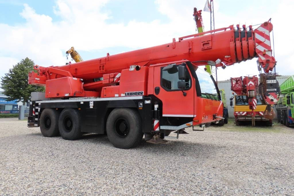 Liebherr LTM 1055-3.2 - رافعة لجميع التضاريس: صور 2 Liebherr LTM 1055-3.2 - رافعة لجميع التضاريس: صور 2