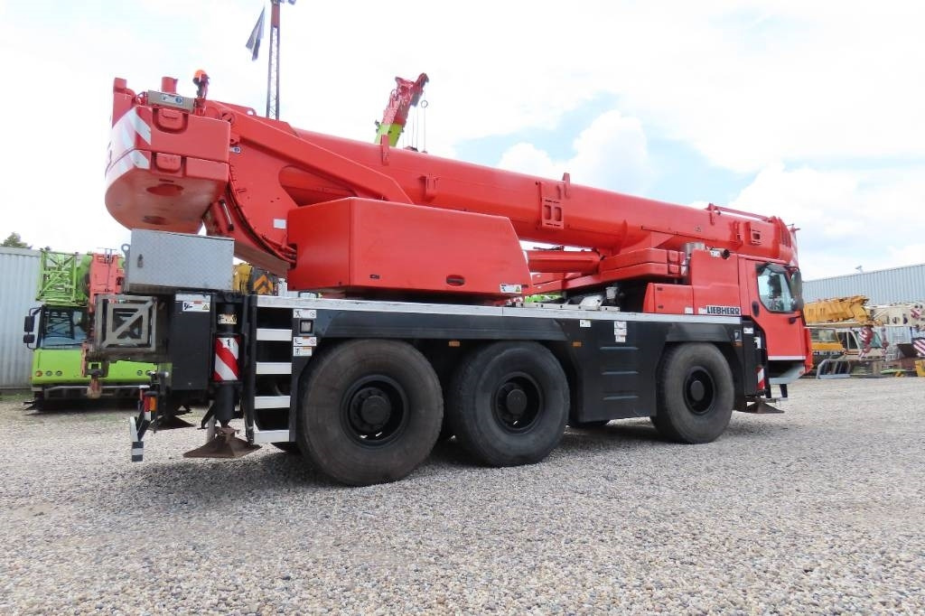 Liebherr LTM 1055-3.2 - رافعة لجميع التضاريس: صور 3 Liebherr LTM 1055-3.2 - رافعة لجميع التضاريس: صور 3