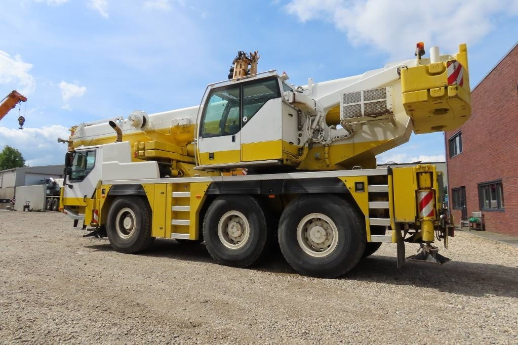 Liebherr LTM 1055-3.2 - رافعة لجميع التضاريس: صور 4 Liebherr LTM 1055-3.2 - رافعة لجميع التضاريس: صور 4