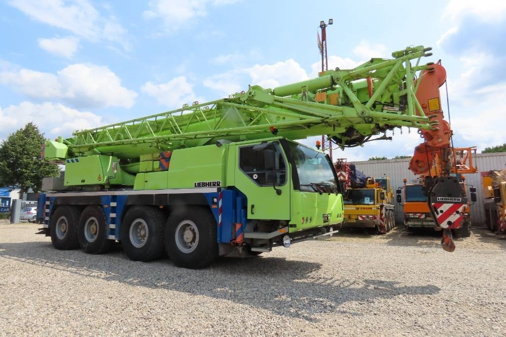 Liebherr LTM 1070-4.1 - رافعة لجميع التضاريس: صور 2 Liebherr LTM 1070-4.1 - رافعة لجميع التضاريس: صور 2