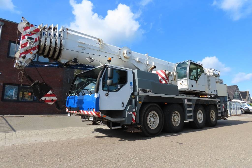 Liebherr LTM 1090-4.1 - رافعة لجميع التضاريس: صور 1 Liebherr LTM 1090-4.1 - رافعة لجميع التضاريس: صور 1