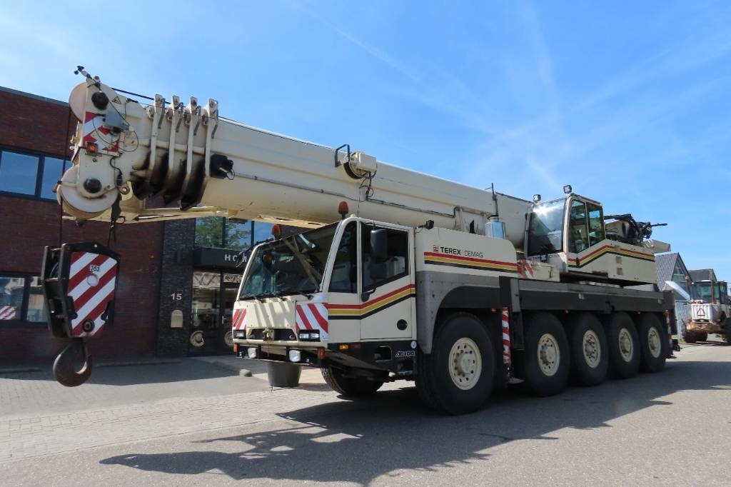 Terex Demag AC 100 - رافعة لجميع التضاريس: صور 1 Terex Demag AC 100 - رافعة لجميع التضاريس: صور 1