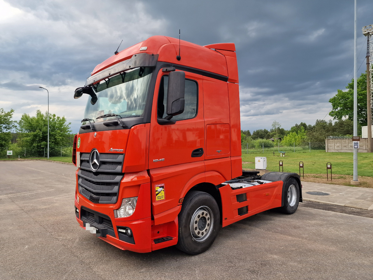 MERCEDES-BENZ Actros 1845 Retarder - شاحنة جرار: صور 1 MERCEDES-BENZ Actros 1845 Retarder - شاحنة جرار: صور 1