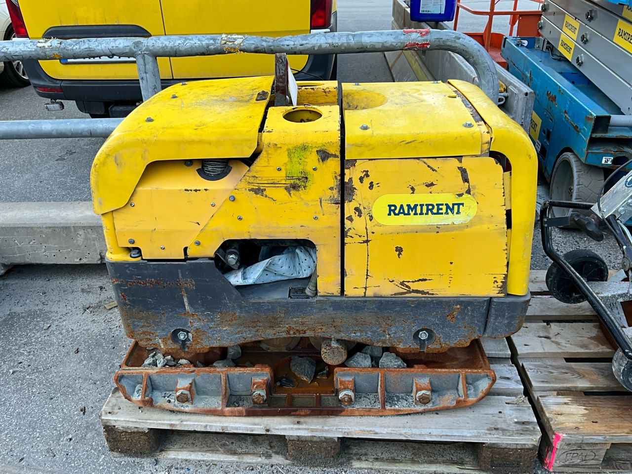Atlas Copco LH804 - صفائح اهتزازية: صور 1 Atlas Copco LH804 - صفائح اهتزازية: صور 1