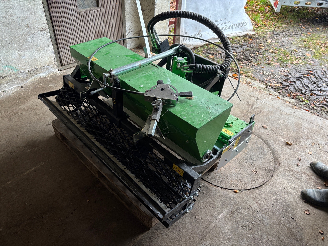 Avant MTZ135H+SM135H - معدات البناء: صور 1 Avant MTZ135H+SM135H - معدات البناء: صور 1