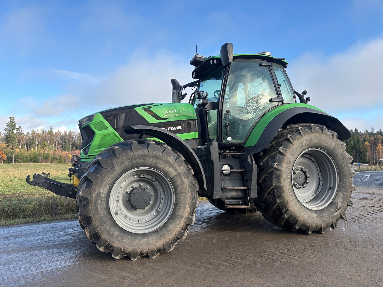Deutz-Fahr 7250 Agrotron TTV Warrior - جرار: صور 1 Deutz-Fahr 7250 Agrotron TTV Warrior - جرار: صور 1