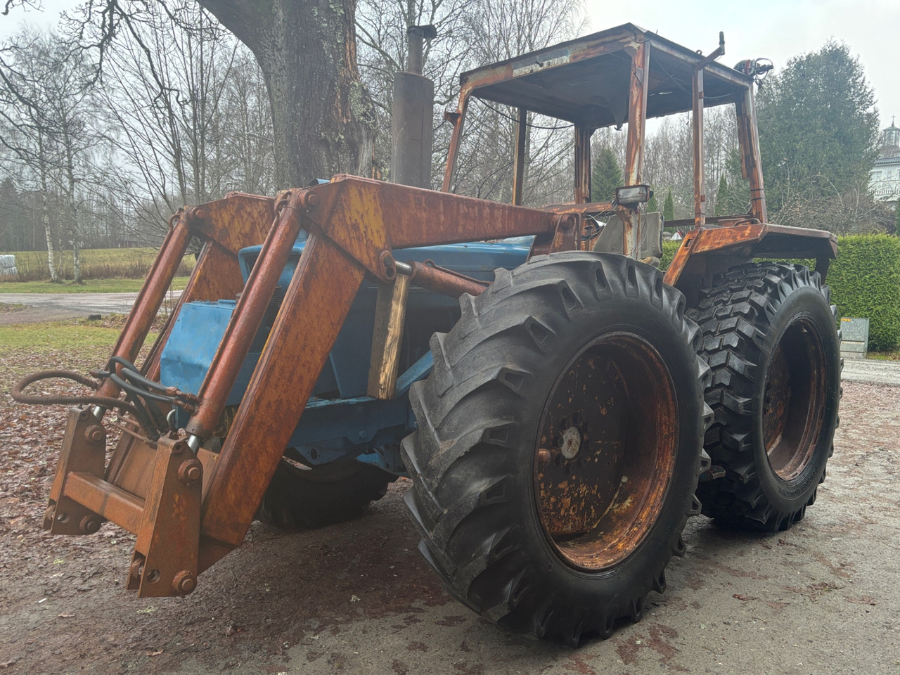 Ford County 964 - حفار متعدد الاستخدام: صور 1 Ford County 964 - حفار متعدد الاستخدام: صور 1