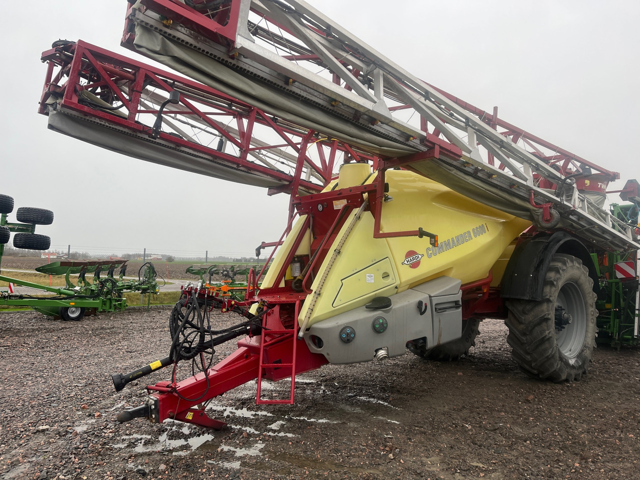 Hardi Commander 6600i - آلة الرش المقطورة: صور 1 Hardi Commander 6600i - آلة الرش المقطورة: صور 1