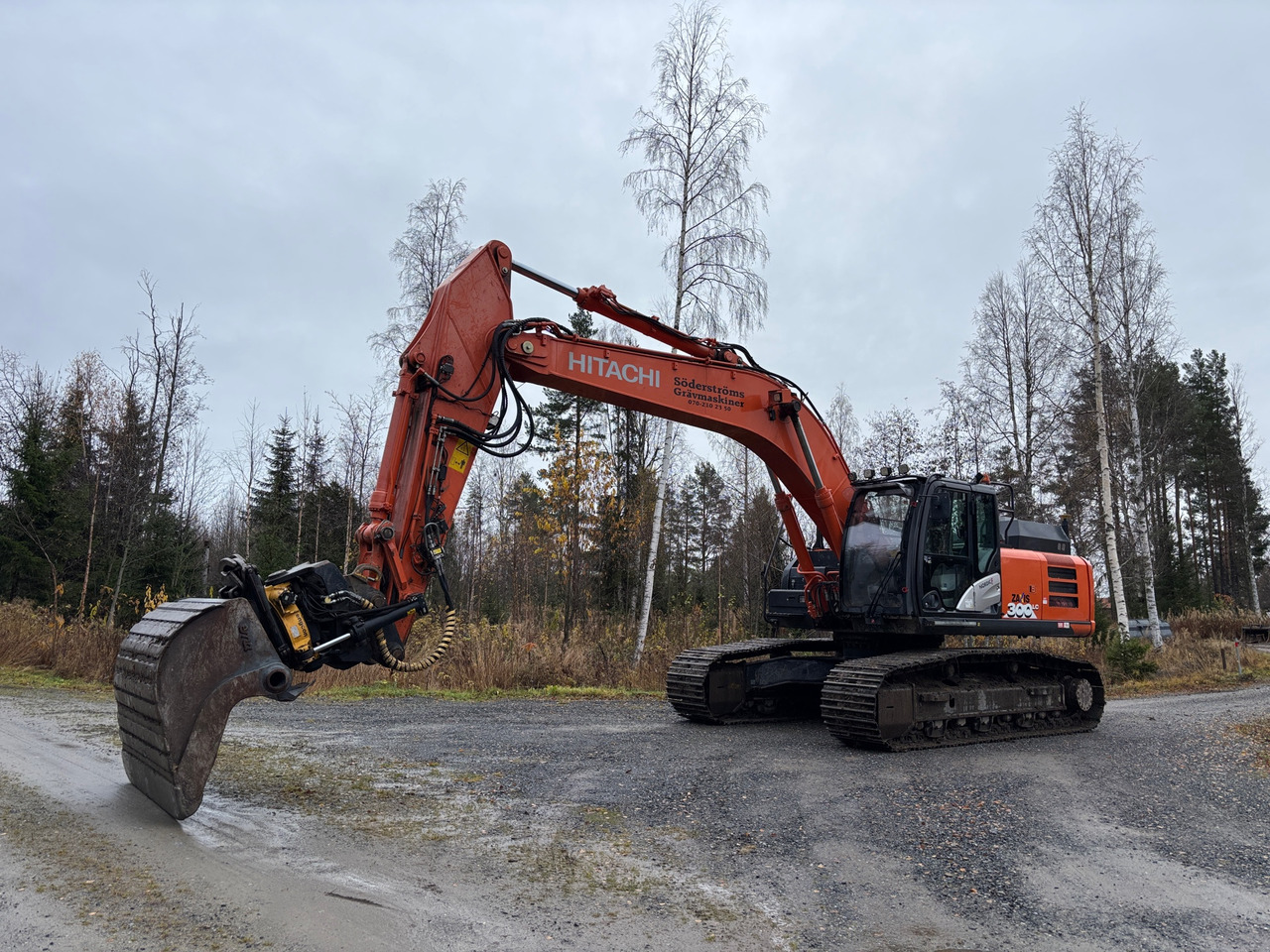 Hitachi ZX300LC-6 - حفارة: صور 1 Hitachi ZX300LC-6 - حفارة: صور 1