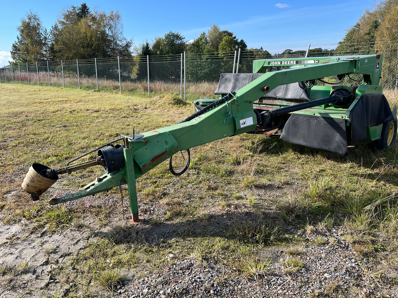 John Deere 1350 - التقطيع جزازة/ ماكينات قطع الحشائش: صور 1 John Deere 1350 - التقطيع جزازة/ ماكينات قطع الحشائش: صور 1