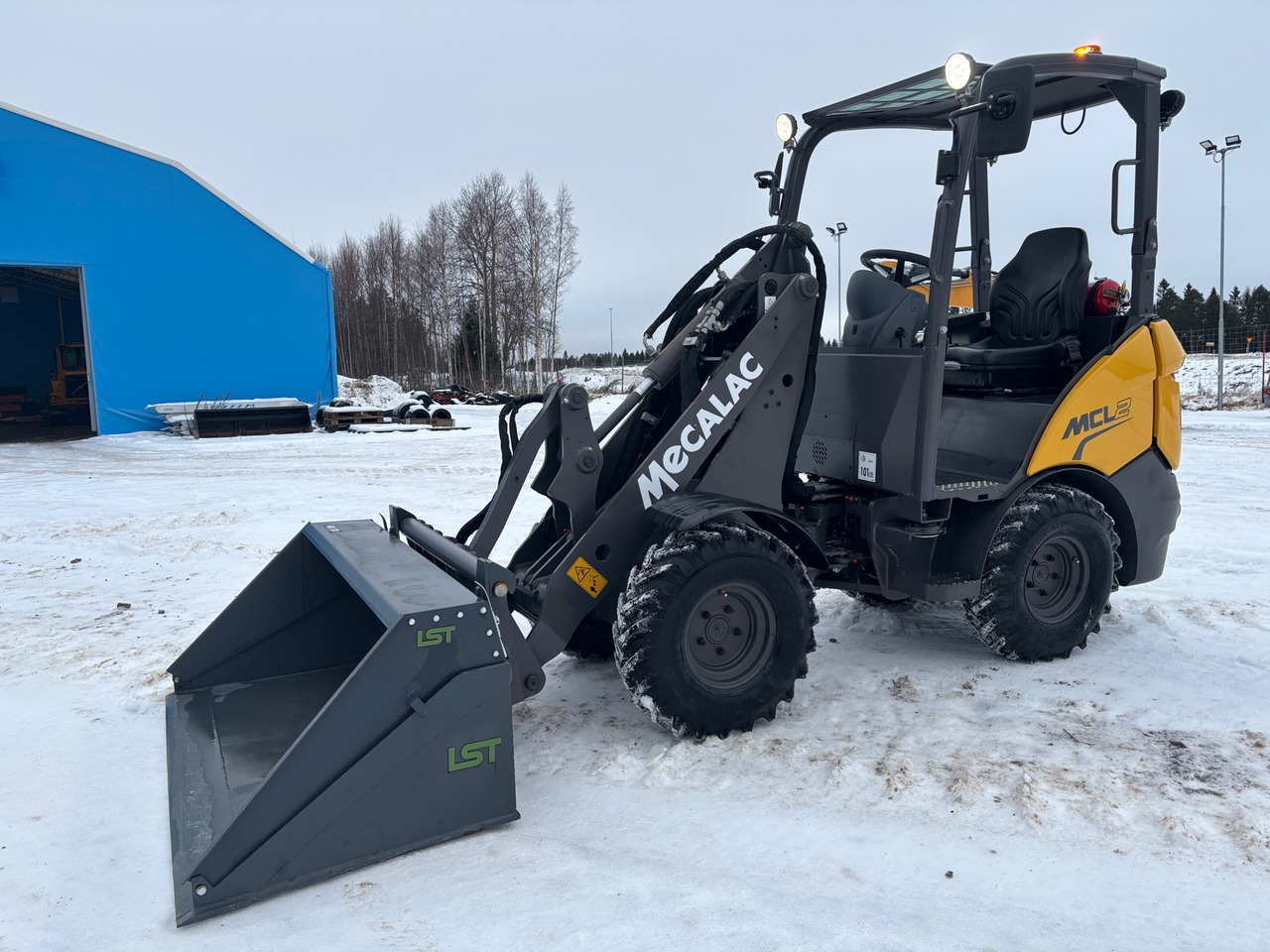 Mecalac MCL2 - اللودر بعجل: صور 1 Mecalac MCL2 - اللودر بعجل: صور 1