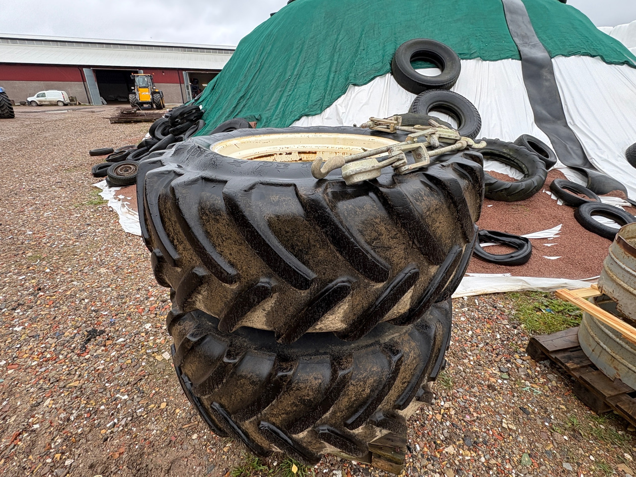 Michelin XM 108 - الإطارات - الآلات والماكينات الزراعية: صور 1 Michelin XM 108 - الإطارات - الآلات والماكينات الزراعية: صور 1