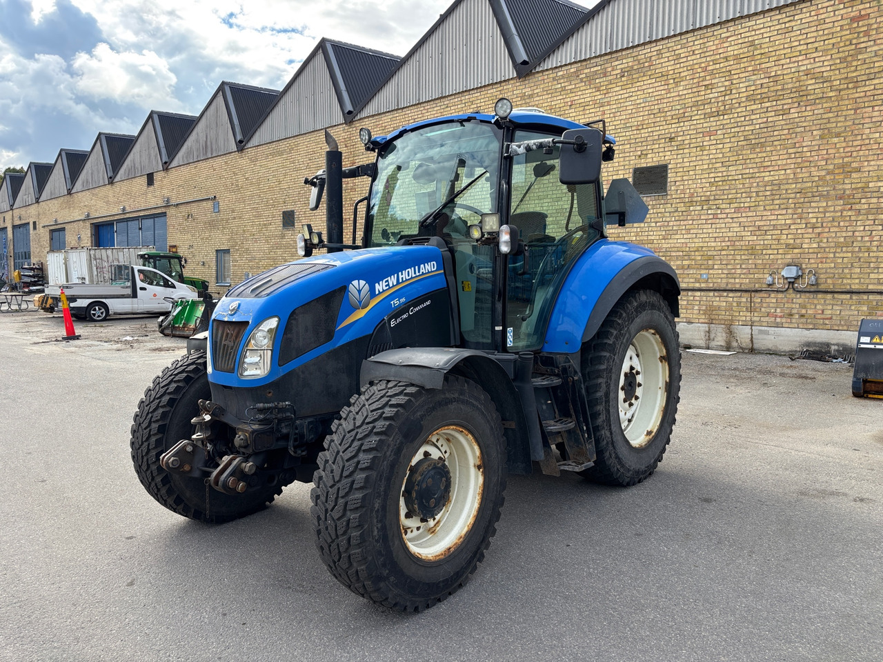New Holland T5.95 - جرار: صور 1 New Holland T5.95 - جرار: صور 1