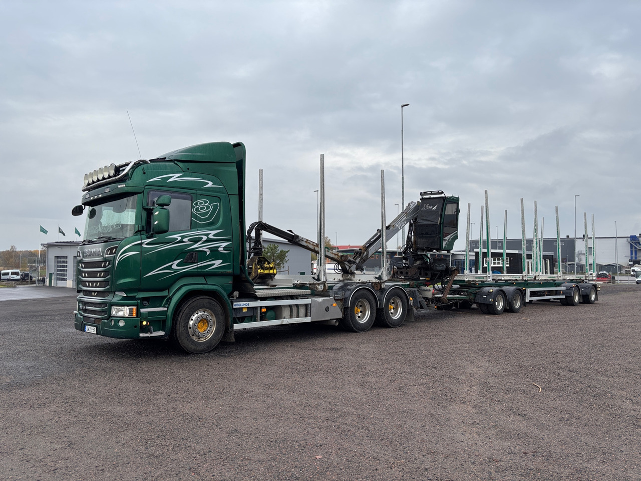 Scania R580 - شاحنة قطع الأشجار, شاحنة كرين: صور 1 Scania R580 - شاحنة قطع الأشجار, شاحنة كرين: صور 1