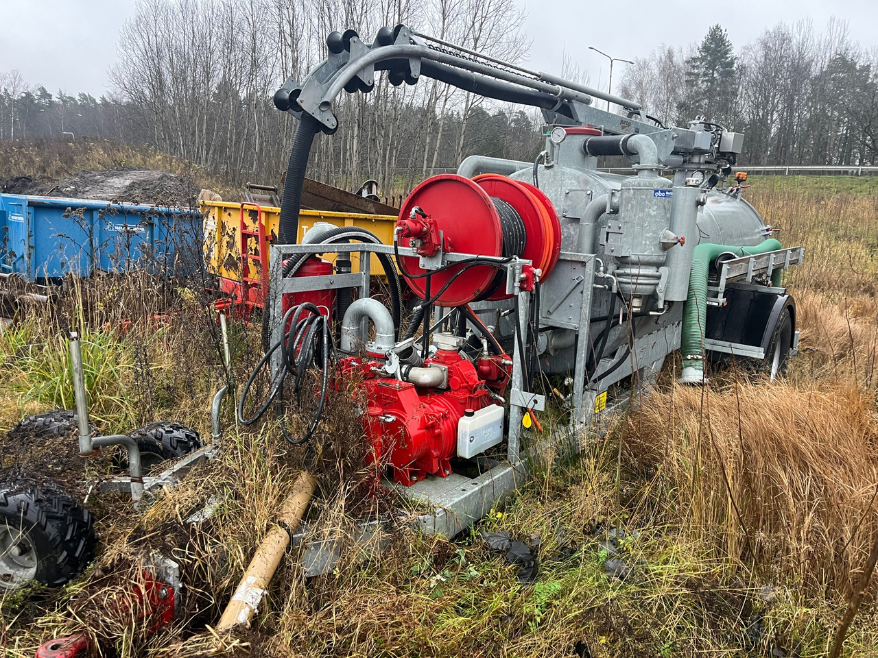 Solus ST8000 - معدات البناء: صور 1 Solus ST8000 - معدات البناء: صور 1