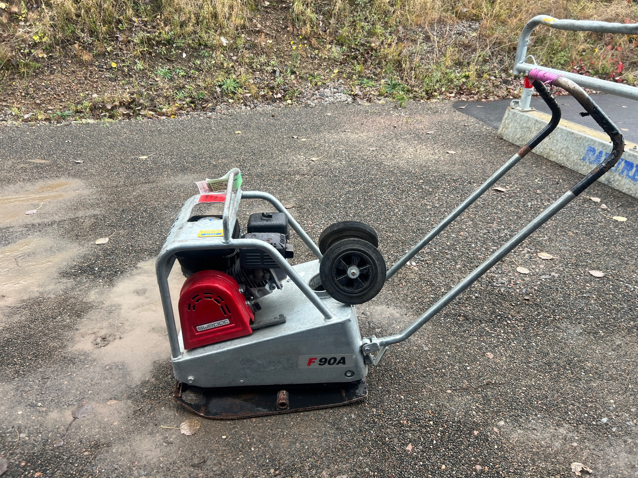 Swepac F 90 A - صفائح اهتزازية: صور 1 Swepac F 90 A - صفائح اهتزازية: صور 1