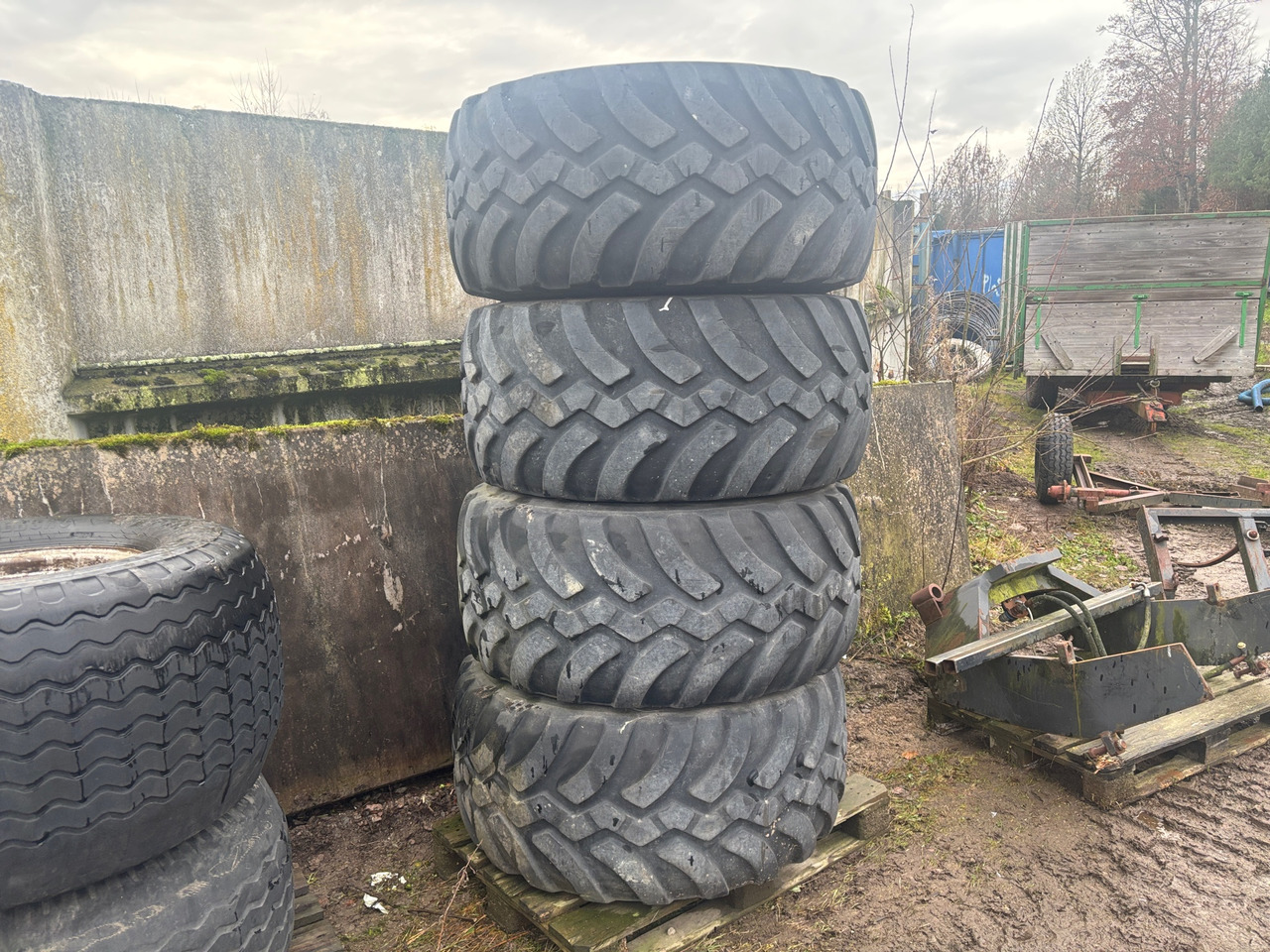 Trelleborg Twin Radial - الإطارات - آلات البناء: صور 1 Trelleborg Twin Radial - الإطارات - آلات البناء: صور 1