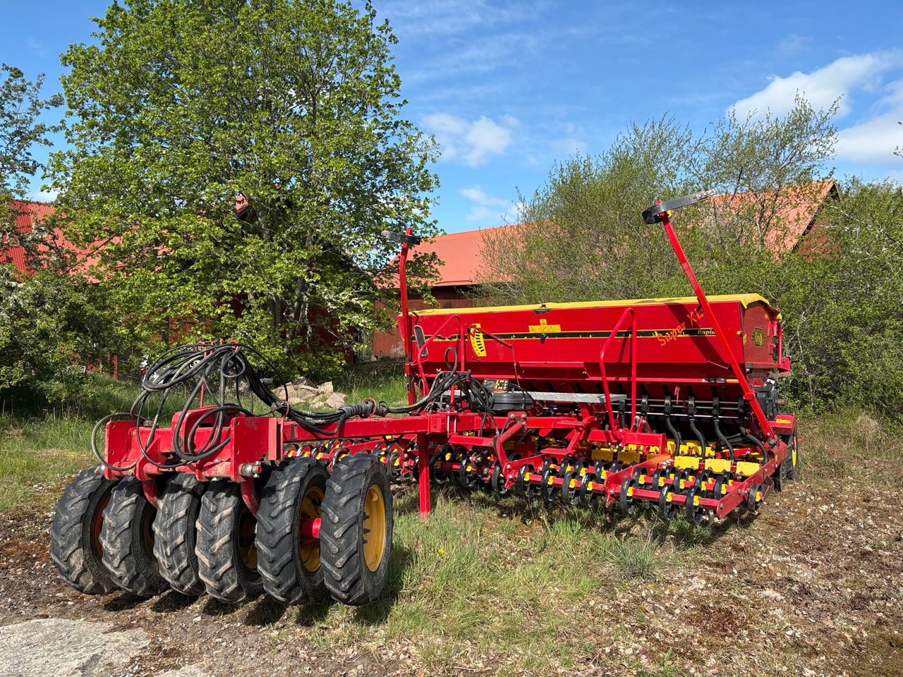Väderstad 400 C - آلات البذر والغرس والشتل: صور 1 Väderstad 400 C - آلات البذر والغرس والشتل: صور 1