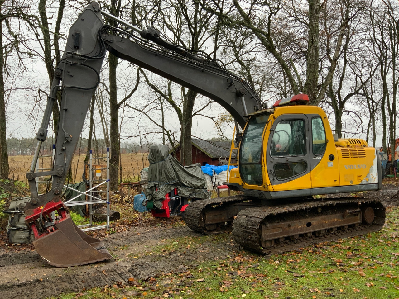 Volvo EC140LC - حفارة: صور 1 Volvo EC140LC - حفارة: صور 1