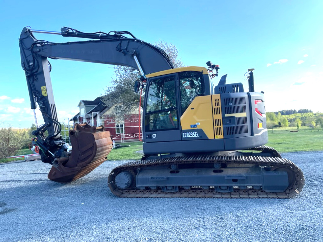 Volvo ECR235E - حفارة: صور 1 Volvo ECR235E - حفارة: صور 1