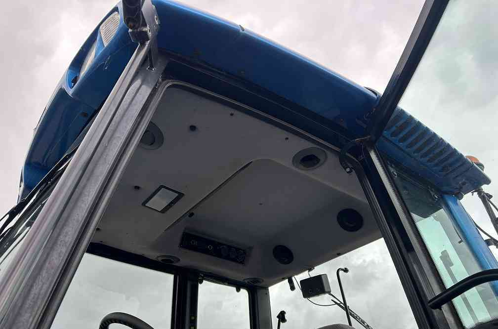 Valtra T130 - جرار: صور 5 Valtra T130 - جرار: صور 5