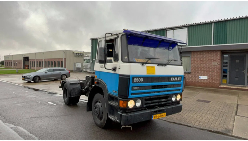 شاحنة جرار DAF 2500 Daf 2500 TI chassis: صور 8