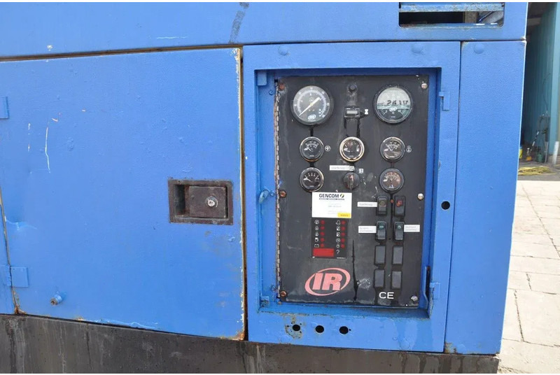 Ingersoll Rand Compressor 9270 of 9/270 Cummins ISL - آلة حفر: صور 3 Ingersoll Rand Compressor 9270 of 9/270 Cummins ISL - آلة حفر: صور 3
