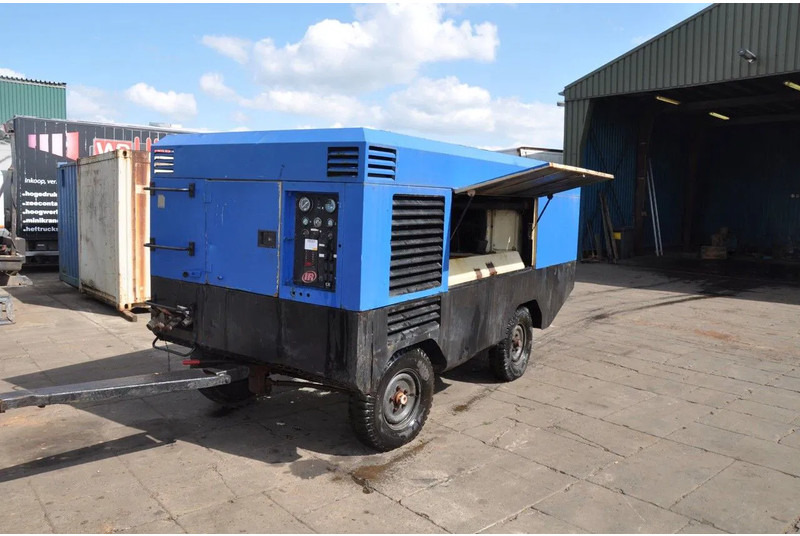 Ingersoll Rand Compressor 9270 of 9/270 Cummins ISL - آلة حفر: صور 1 Ingersoll Rand Compressor 9270 of 9/270 Cummins ISL - آلة حفر: صور 1
