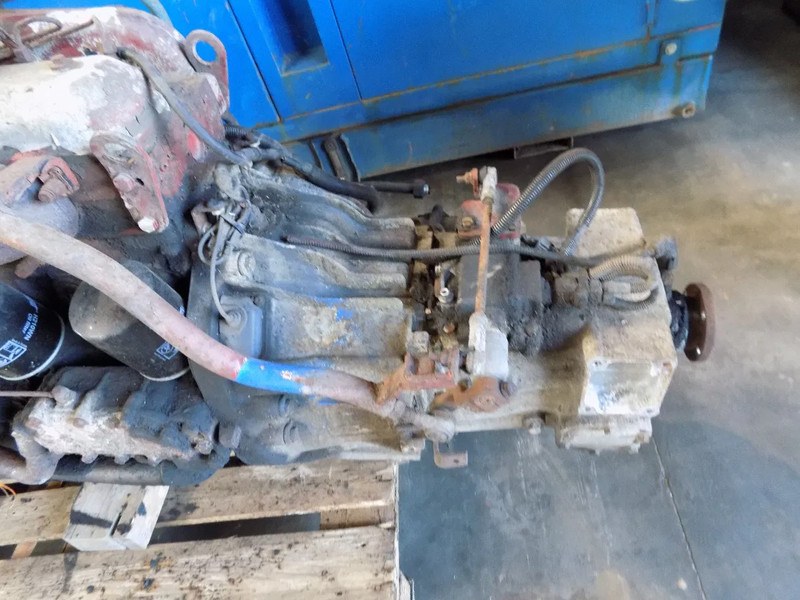 Iveco Iveco 8061 motor met transmissie motor goed. en diverseonderdelen - المحرك - شاحنة: صور 3 Iveco Iveco 8061 motor met transmissie motor goed. en diverseonderdelen - المحرك - شاحنة: صور 3