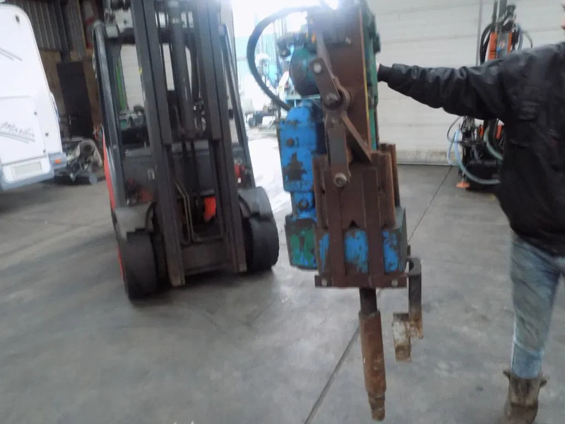 Krupp boormotor voor gesteente met hamer - آلة حفر: صور 4 Krupp boormotor voor gesteente met hamer - آلة حفر: صور 4