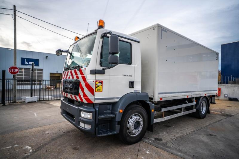 MAN TGM 18.250 BL - 76 868 KM - بصندوق مغلق شاحنة: صور 1 MAN TGM 18.250 BL - 76 868 KM - بصندوق مغلق شاحنة: صور 1
