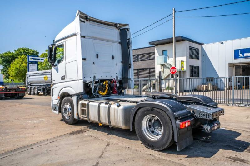 Mercedes ACTROS 1845 LS - شاحنة جرار: صور 5 Mercedes ACTROS 1845 LS - شاحنة جرار: صور 5