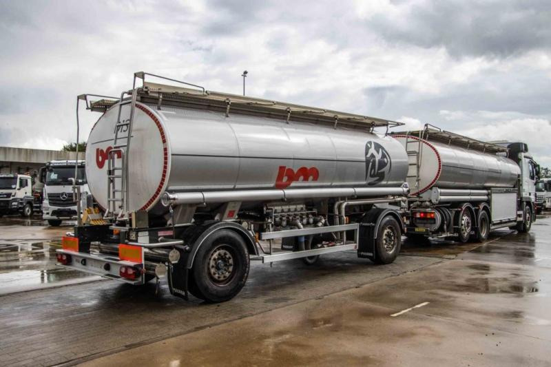 Mercedes ACTROS 2544-MP3+MAGYAR-INOX-18.200L+6COMP - شاحنة صهريج: صور 3 Mercedes ACTROS 2544-MP3+MAGYAR-INOX-18.200L+6COMP - شاحنة صهريج: صور 3