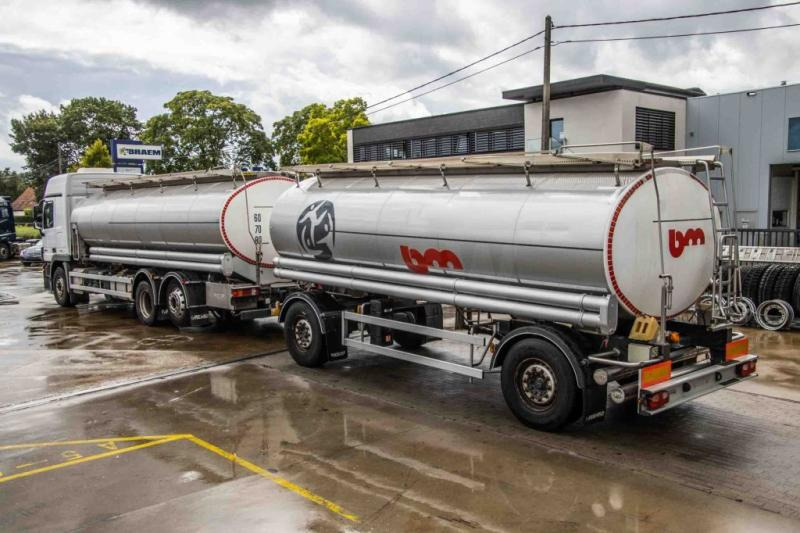 Mercedes ACTROS 2544-MP3+MAGYAR-INOX-18.200L+6COMP - شاحنة صهريج: صور 4 Mercedes ACTROS 2544-MP3+MAGYAR-INOX-18.200L+6COMP - شاحنة صهريج: صور 4