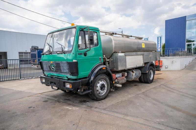 Mercedes SK 1831 L - WATER/EAU-11.500 L/3 Comp. - شاحنة صهريج: صور 1 Mercedes SK 1831 L - WATER/EAU-11.500 L/3 Comp. - شاحنة صهريج: صور 1
