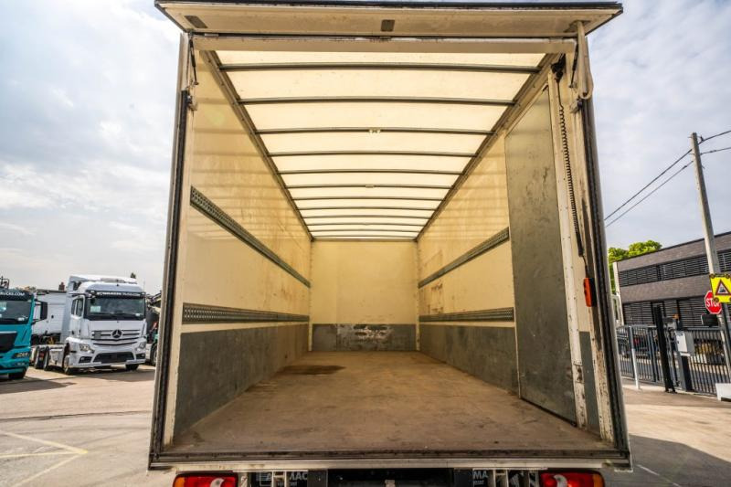 Renault D250 16T.- 36000 KM +DHOLLANDIA 2T. إيجار Renault D250 16T.- 36000 KM +DHOLLANDIA 2T.: صور 7