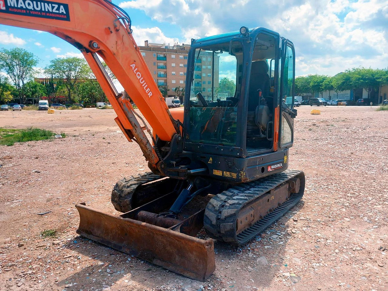 DOOSAN DX62R-3 - حفارة مصغرة: صور 1 DOOSAN DX62R-3 - حفارة مصغرة: صور 1